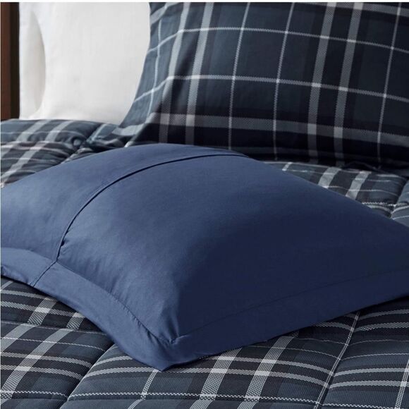 Woolrich Flint 3 Piece Down Alternative Comforter Mini Set,Navy,Full/Queen - Picture 5 of 10